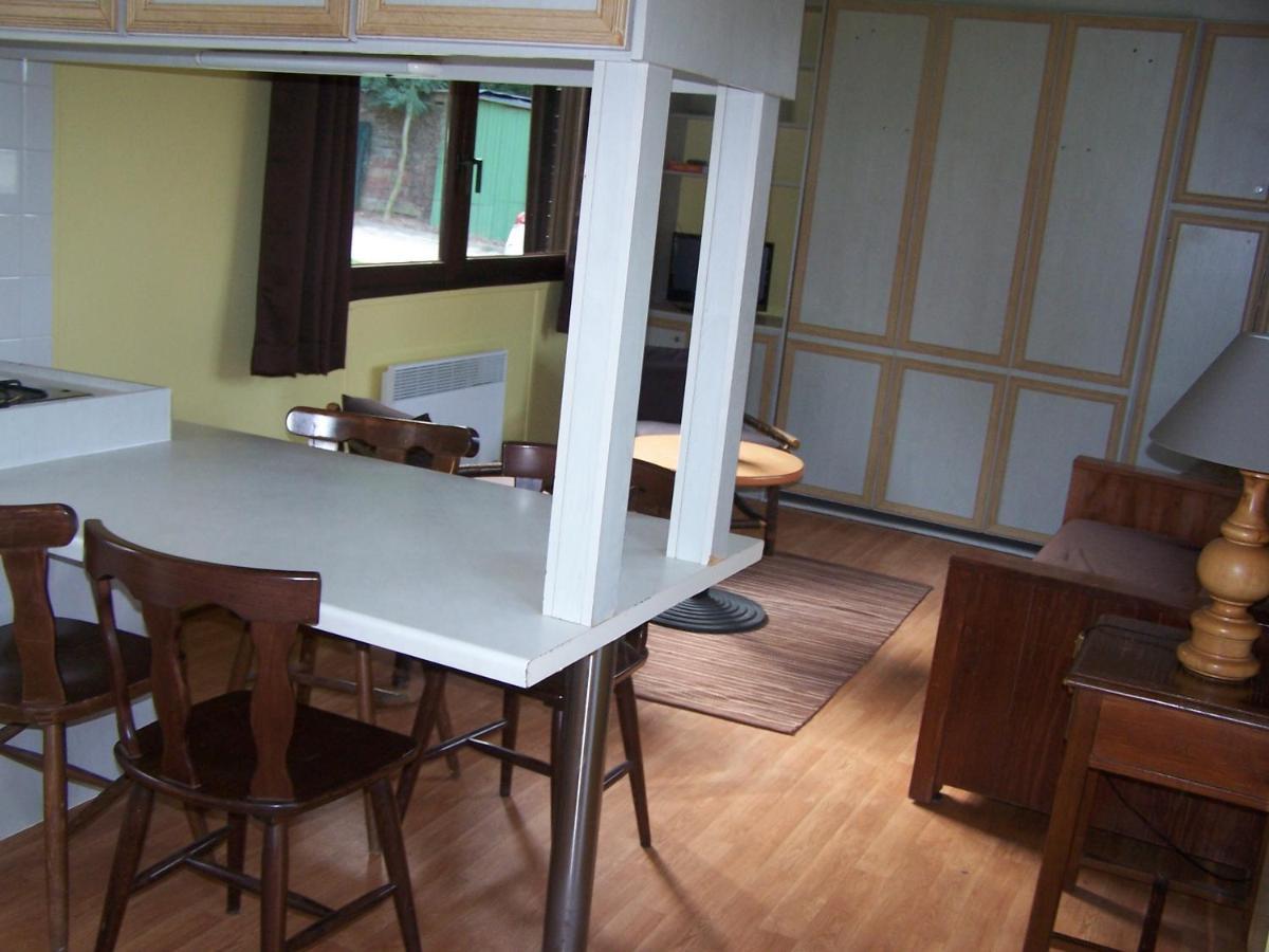 3 Gites - Relais Du Saussay In Pertheville Ners Exterior foto